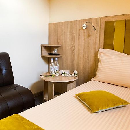 Alex Hotel エレバン エクステリア 写真