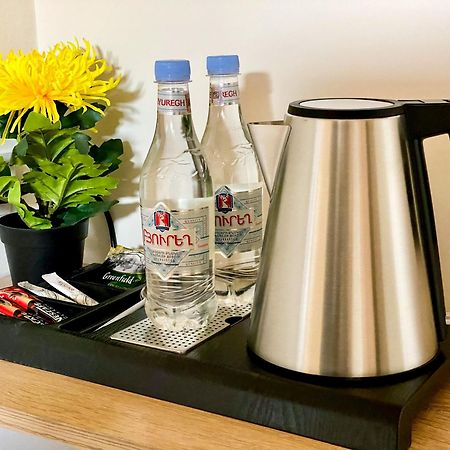 Alex Hotel エレバン エクステリア 写真