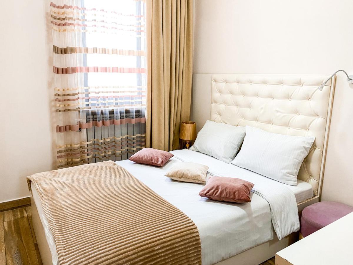 Alex Hotel エレバン エクステリア 写真