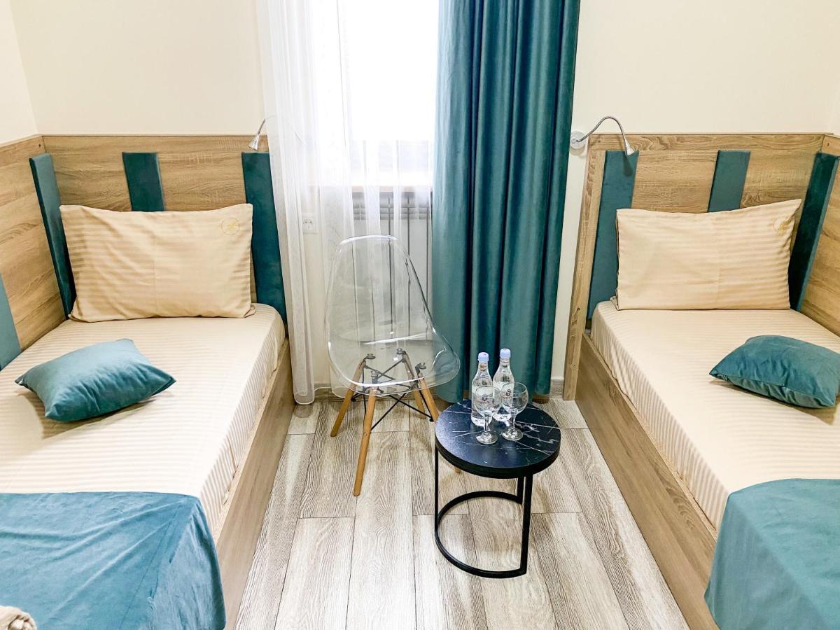 Alex Hotel エレバン エクステリア 写真