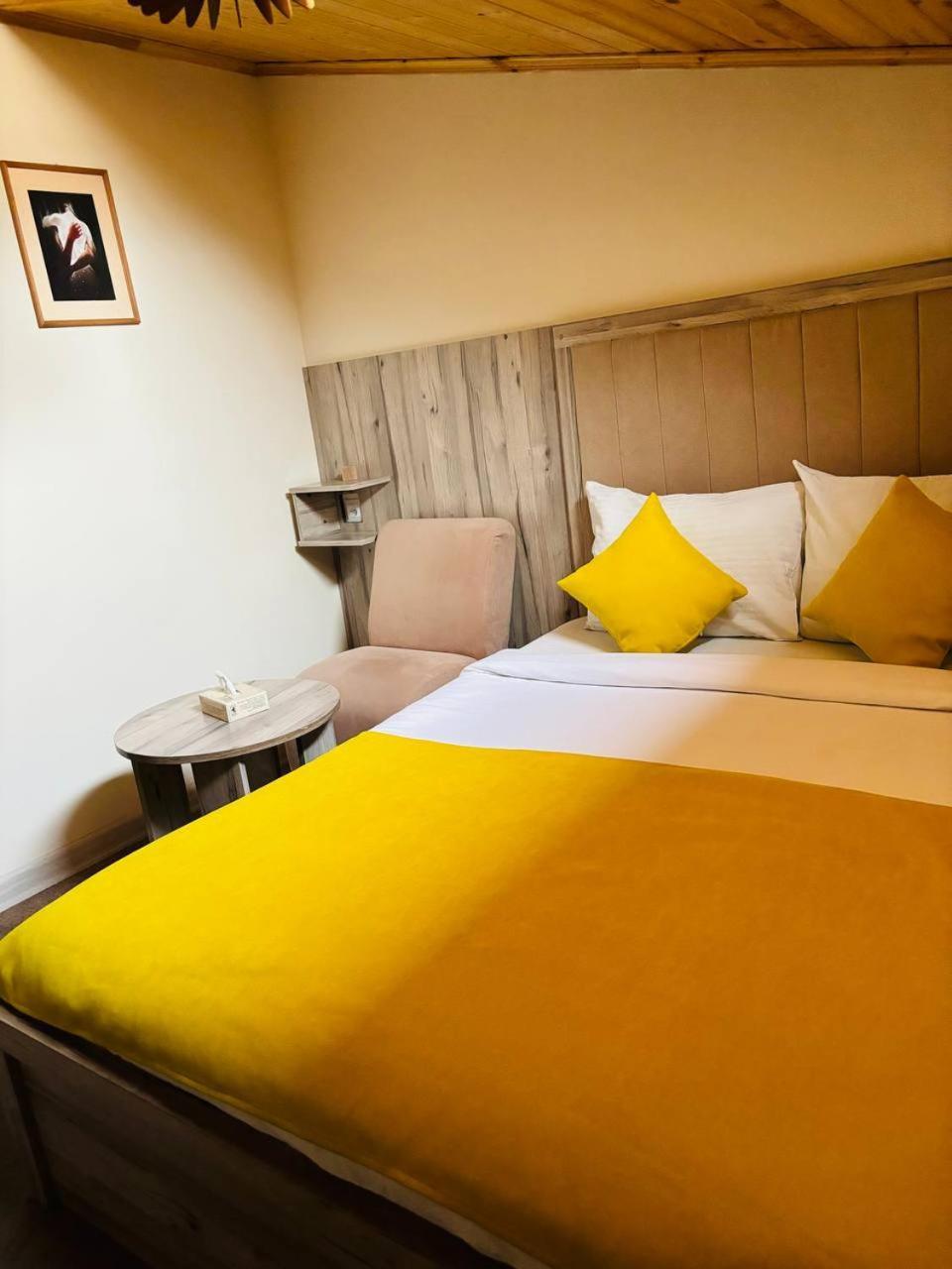Alex Hotel エレバン エクステリア 写真