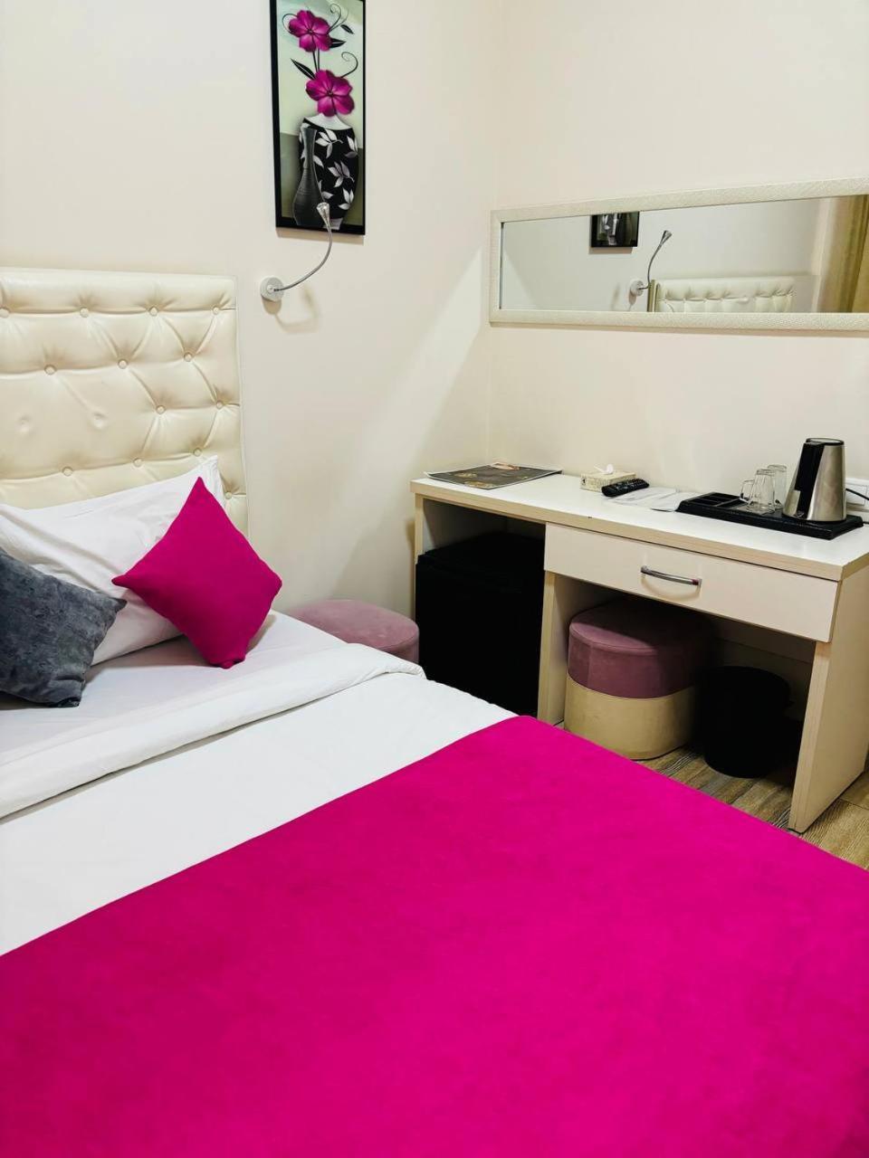 Alex Hotel エレバン エクステリア 写真