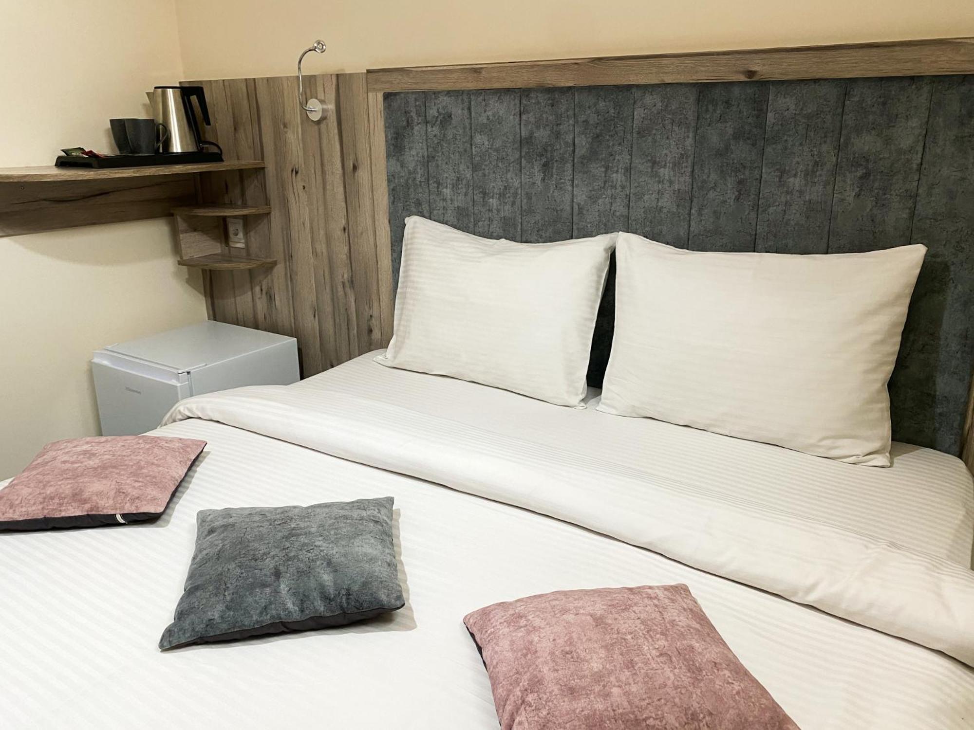 Alex Hotel エレバン 部屋 写真