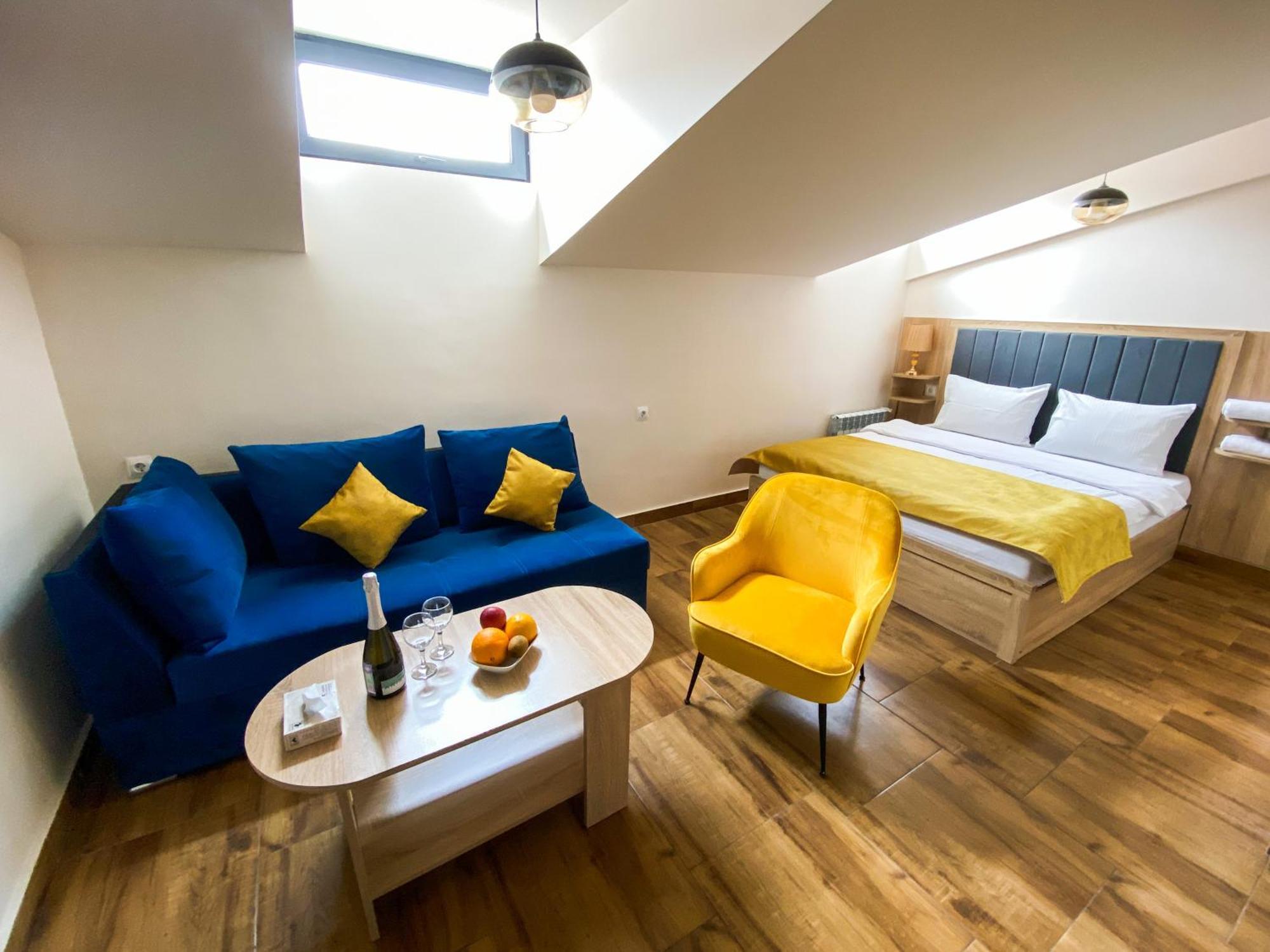 Alex Hotel エレバン 部屋 写真