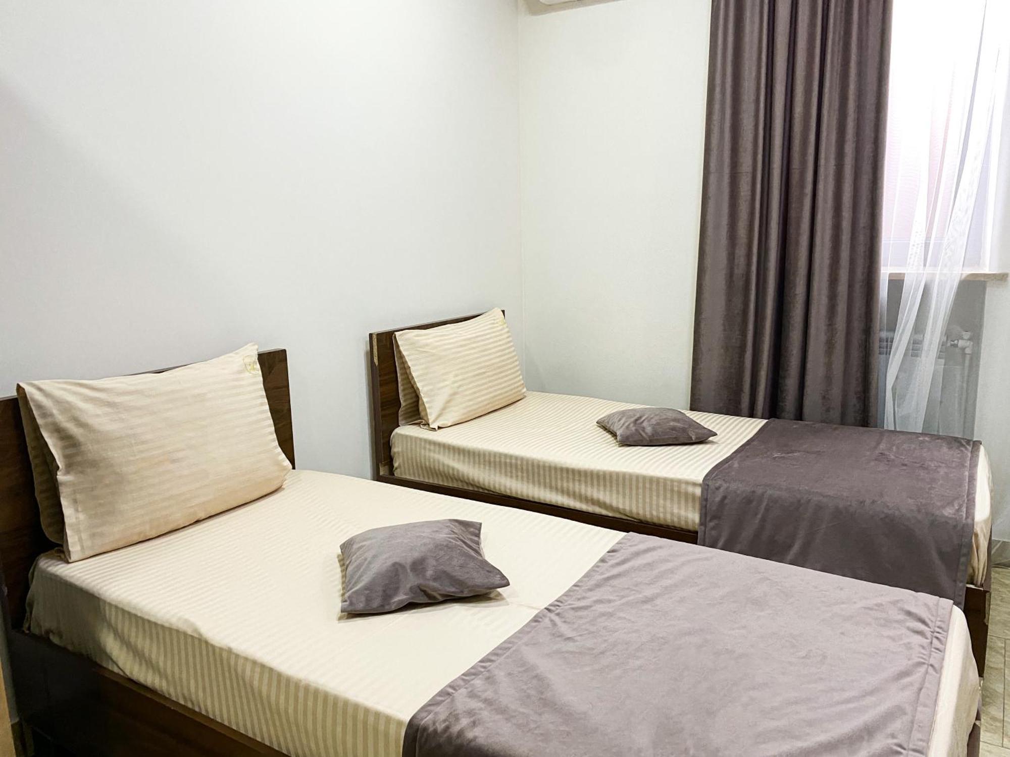 Alex Hotel エレバン 部屋 写真