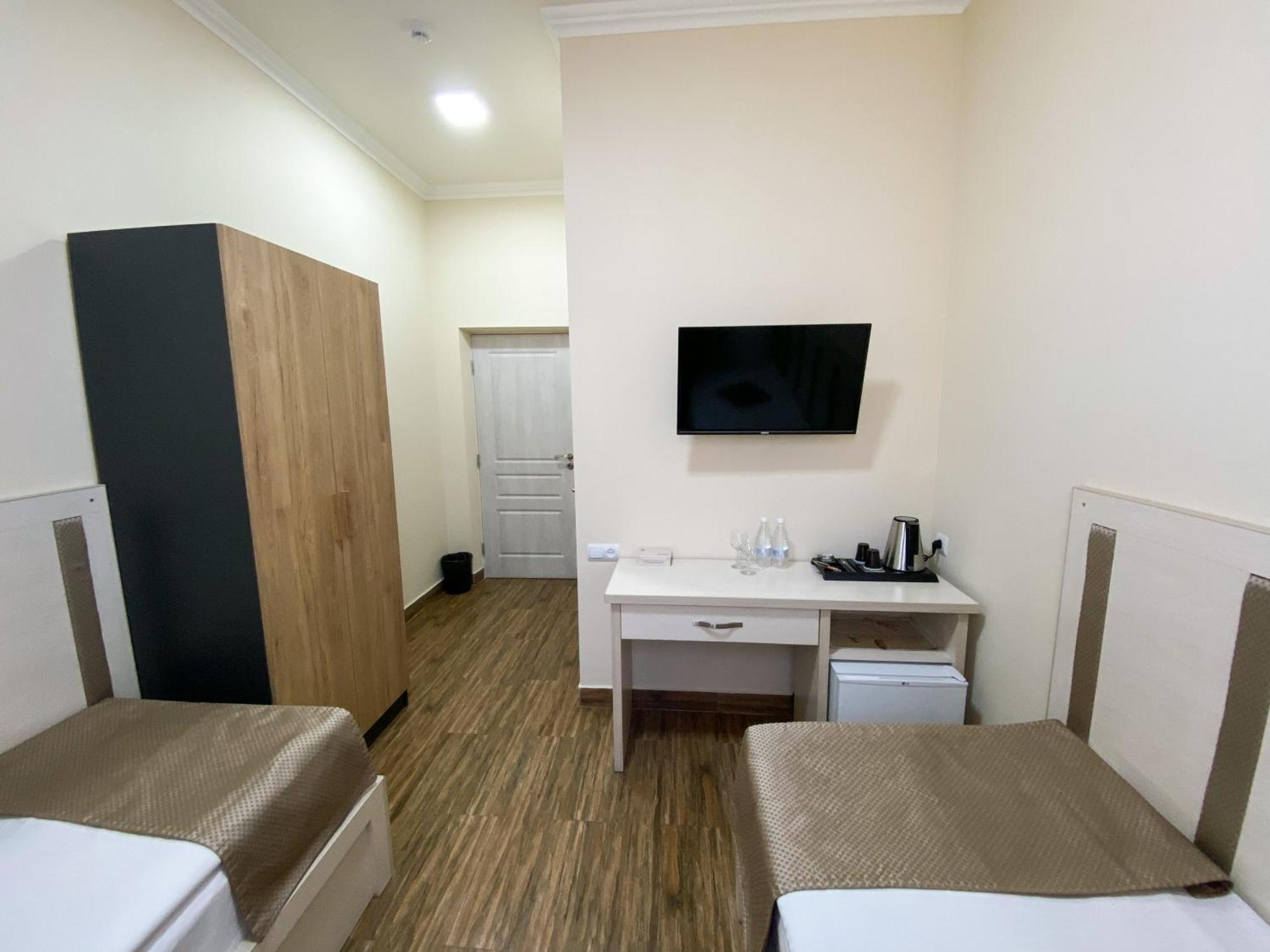 Alex Hotel エレバン エクステリア 写真