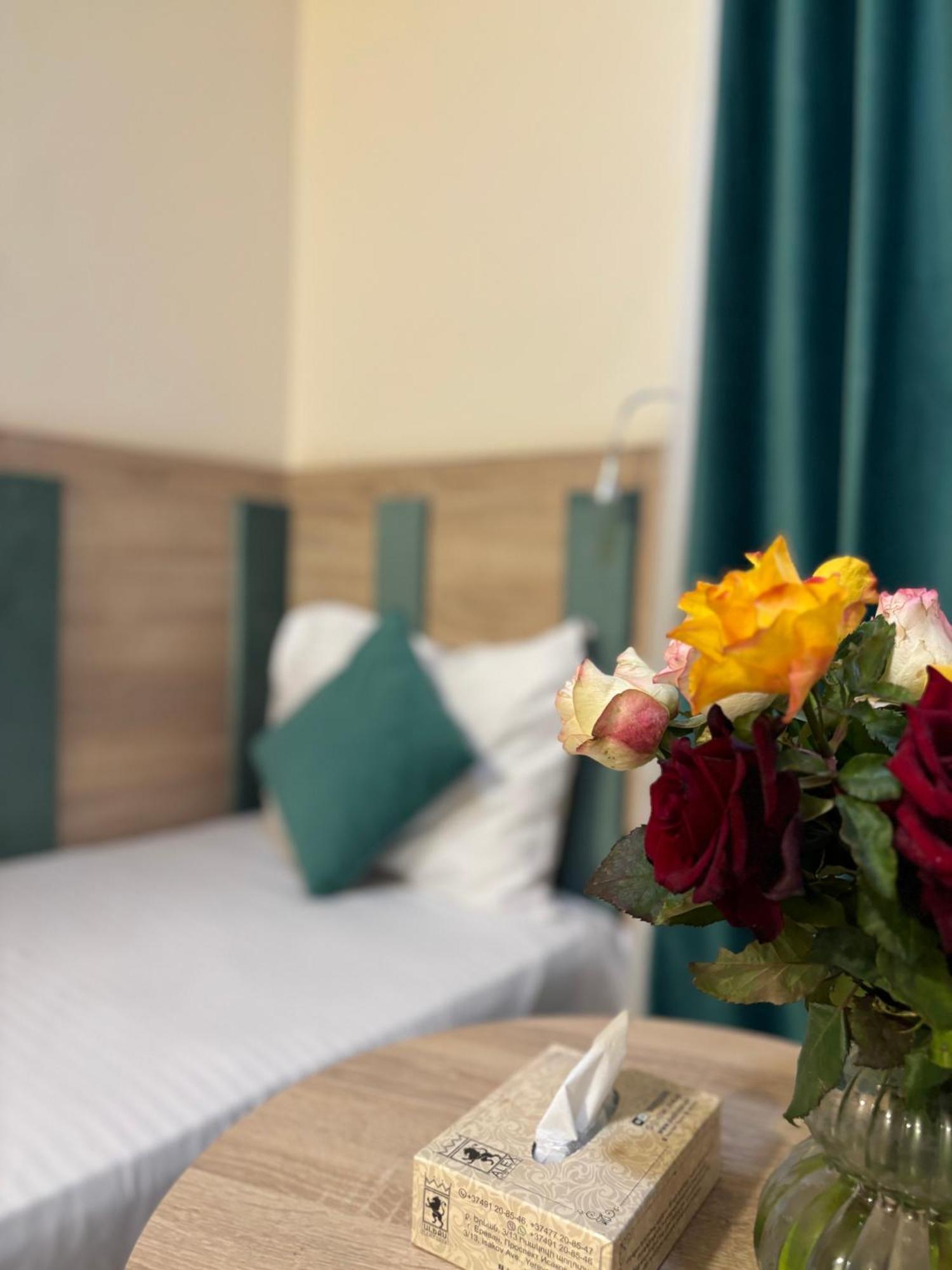 Alex Hotel エレバン エクステリア 写真